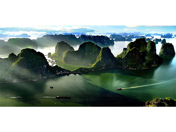 Vietnam - Halong Bay